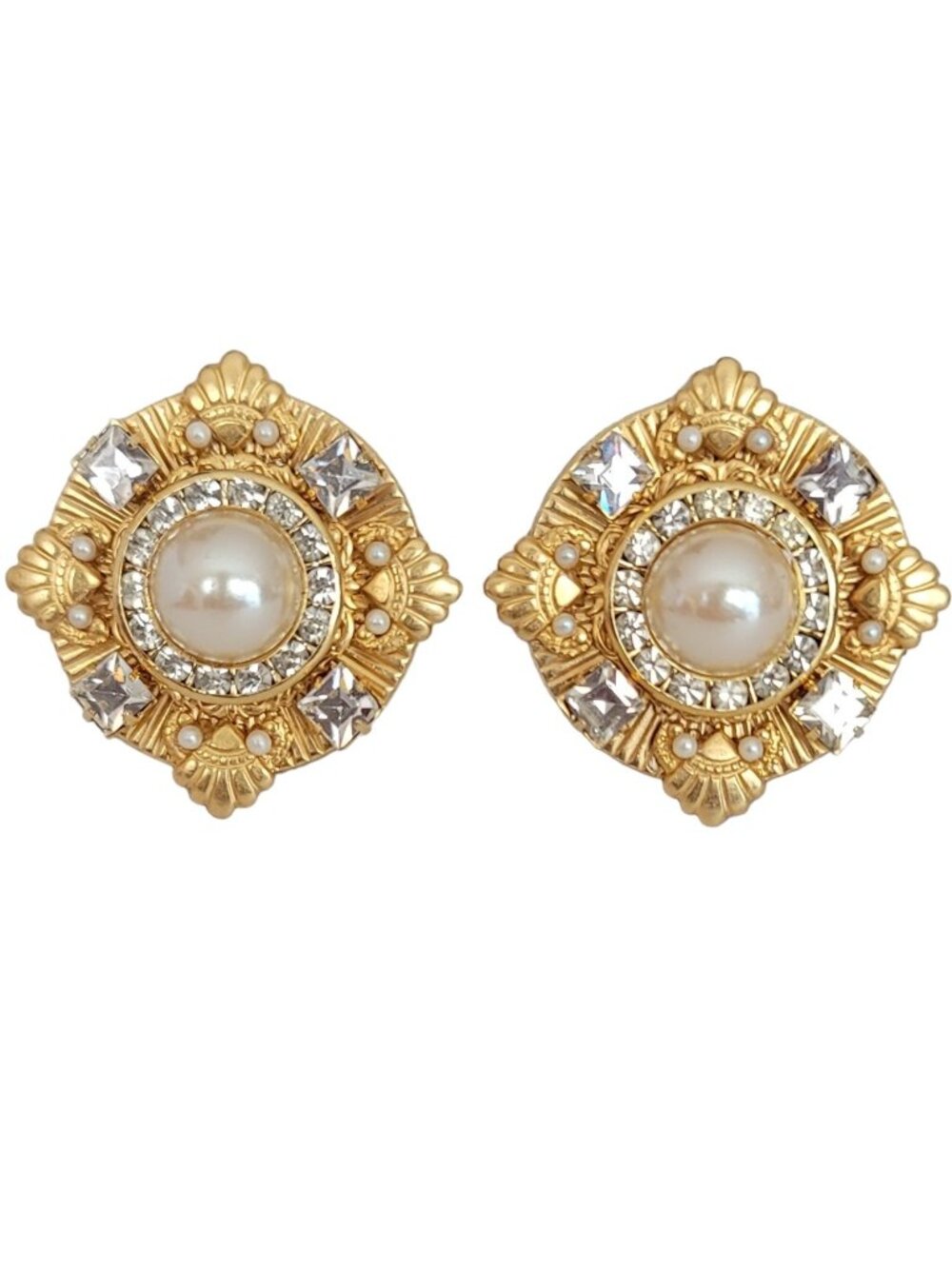 Gold Tone Clear Rhinestone Faux Pear Clip On Earrings K613